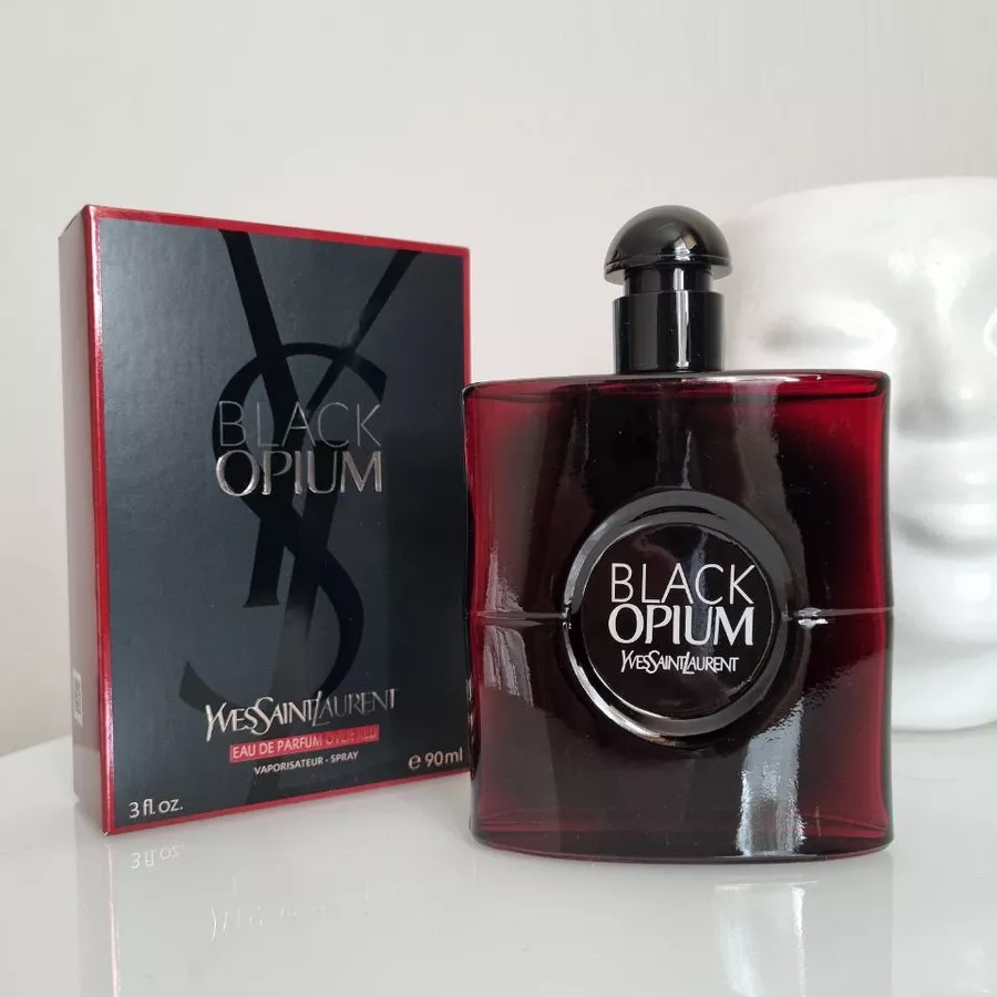 Yves Saint Laurent Black Opium Over Red